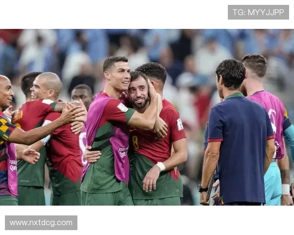 B费六夺英超月最佳追平C罗